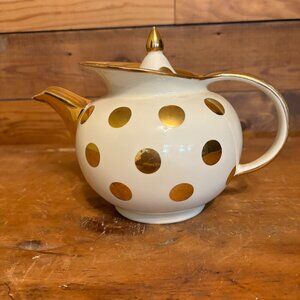 Hall's Superior Quality Kitchenware Teapot